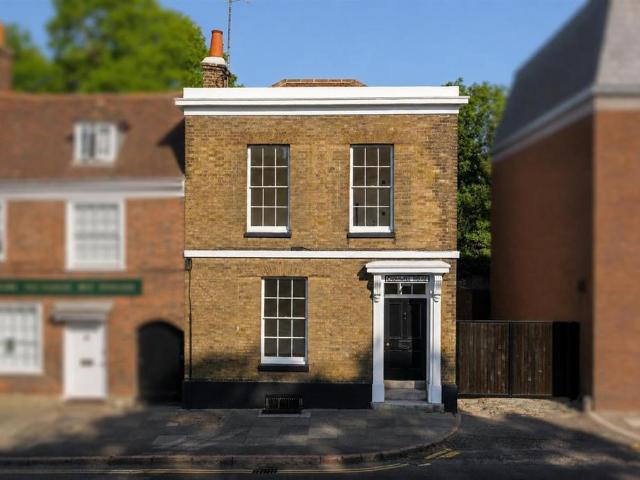 House for sale in The King's Mile, The Bridge