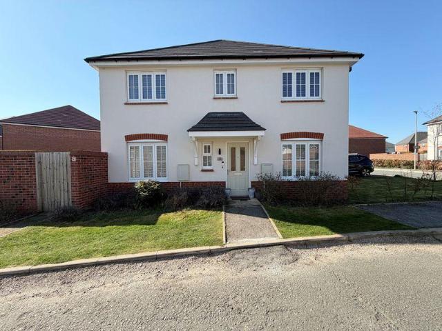 House for sale in Rossmore Estate, Rossmore