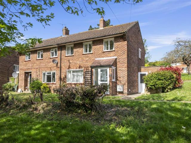 House for sale in Boxgrove, Guildford
