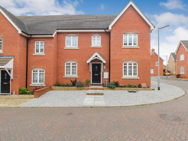 House for sale in Harrowden, Bedford