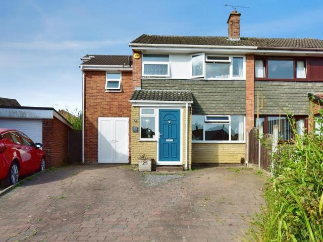 House for sale in Aston cum Aughton, Aston