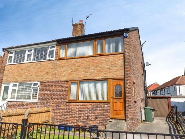 House for sale in Wrose, West Yorkshire