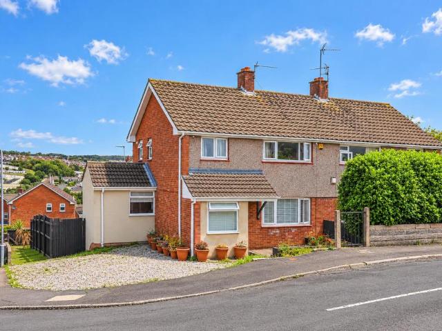 House for sale in Gibbonsdown, Barry