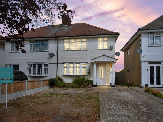 House for sale in North Shoebury, Alton Barnes