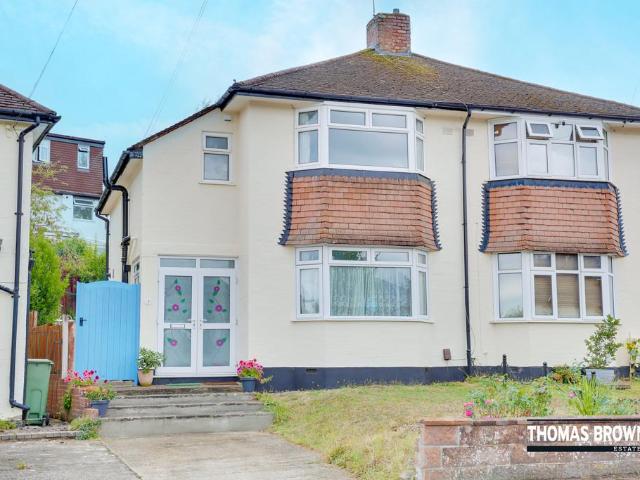 House for sale in Green Street Green, Greater London