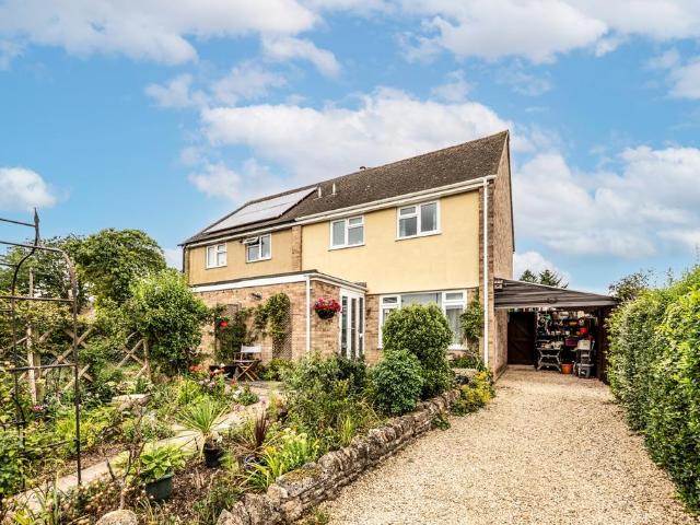 House for sale in Black Bourton, Oxfordshire