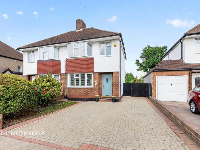 House for sale in Motspur Park, Greater London