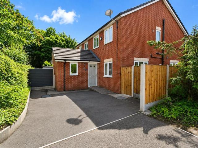 House for sale in Moorside, Salford