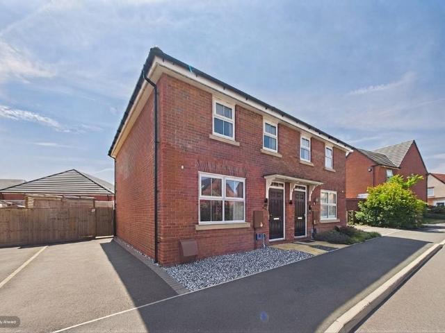 House for sale in Barton In Fabis, East Midlands