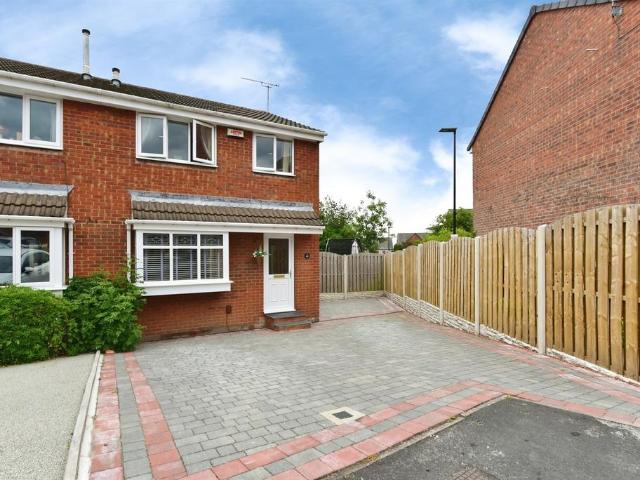 House for sale in Woodhouse, South Yorkshire