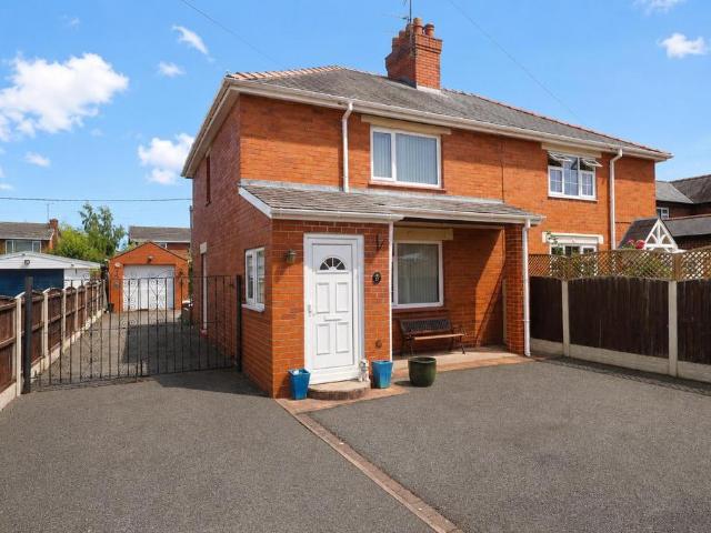 House for sale in Trevalyn, Wales