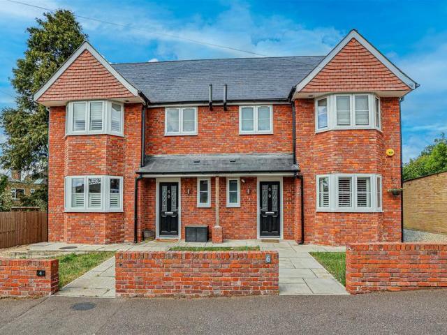 House for sale in Pouchen End, Hertfordshire
