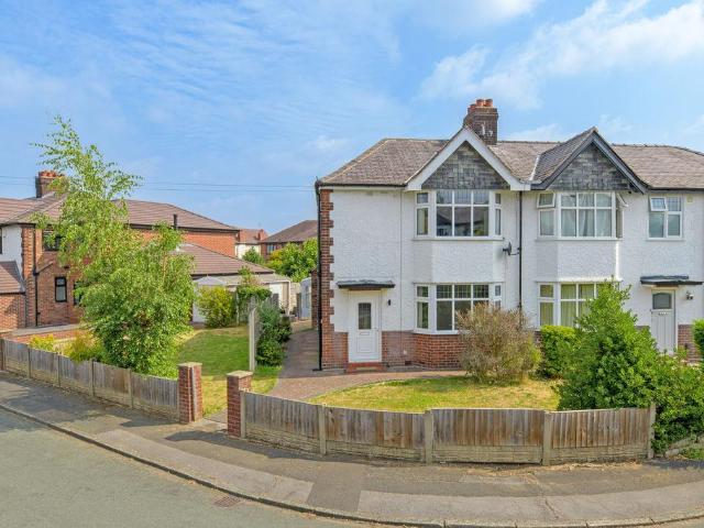 House for sale in Stockton Heath, Warrington