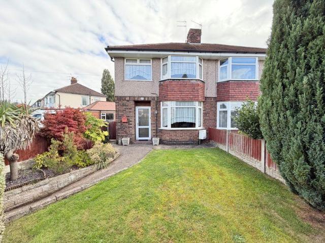 House for sale in Rossmore, Cheshire