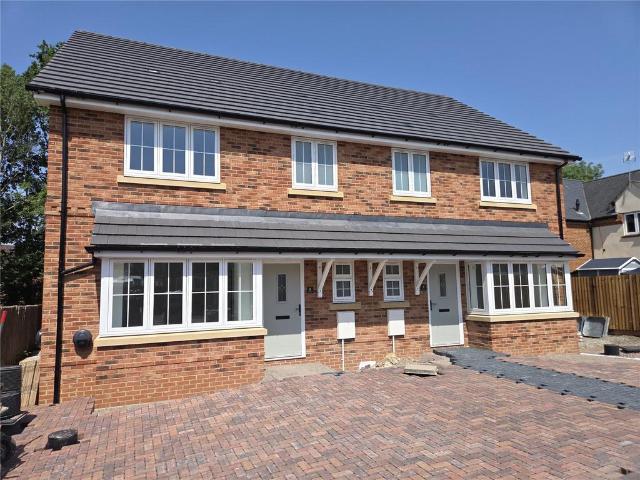 House for sale in Hart, Hampshire