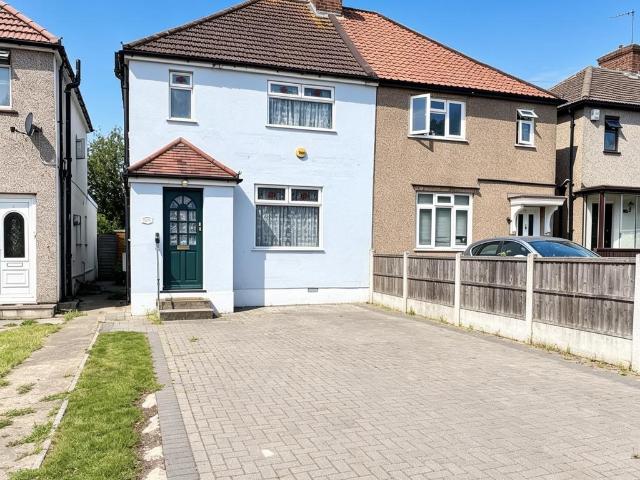 House for sale in Harold Hill, Greater London