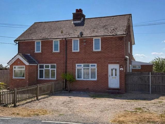 House for sale in Mistley, Dale Hill