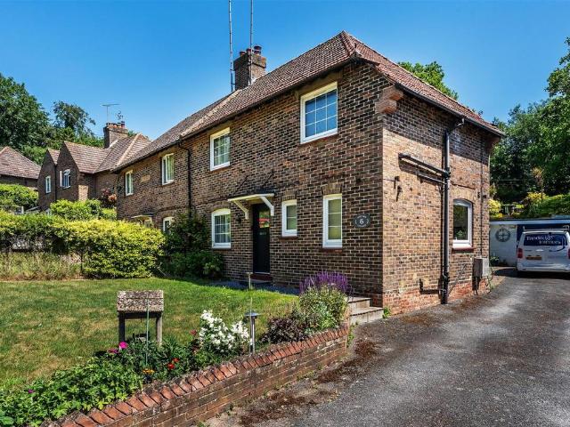 House for sale in Hillview, Surrey