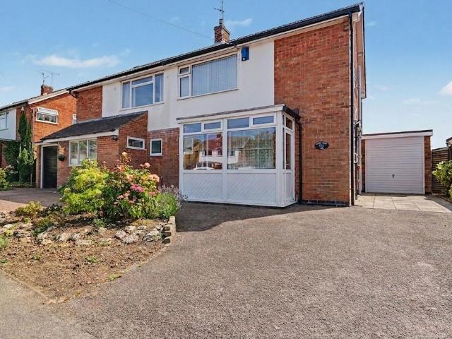 House for sale in Oadby, Leicestershire