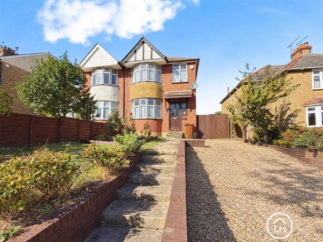 House for sale in Rainham, Gillingham