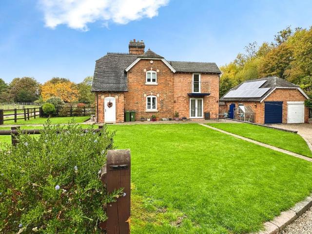 House for sale in Pinfold, Leicestershire