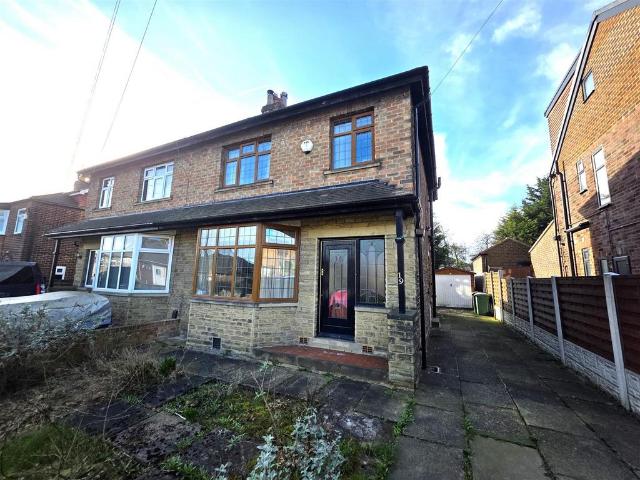 House for sale in Farsley, West Yorkshire