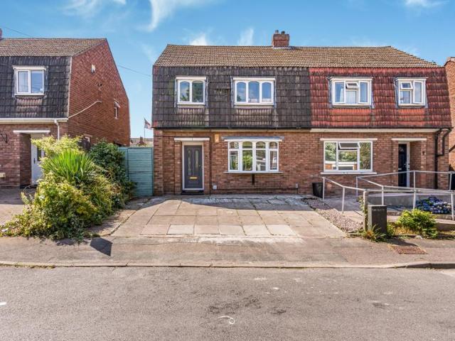 House for sale in Kettlebrook, Staffordshire