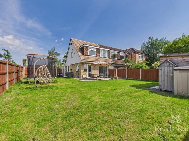 House for sale in Cheadle Hulme, Greater Manchester