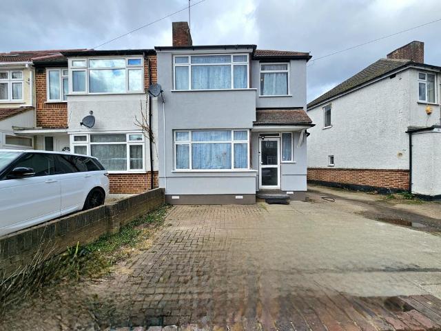 House for sale in London Borough of Hounslow, Heston