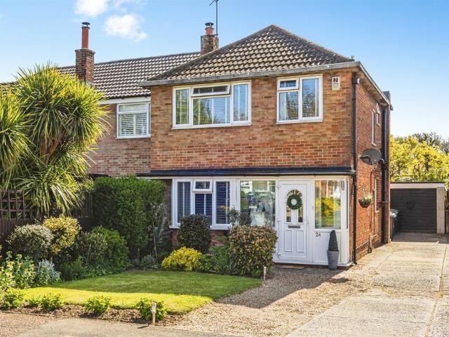 House for sale in Perryfields, West Sussex