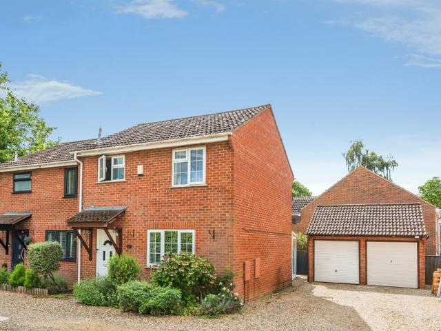 House for sale in The Slade, Oxfordshire
