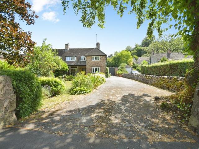House for sale in Froggatt, East Midlands