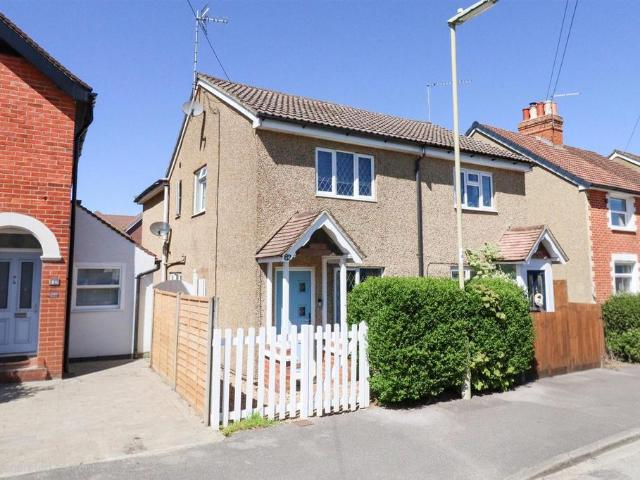 House for sale in Fleet, Hart