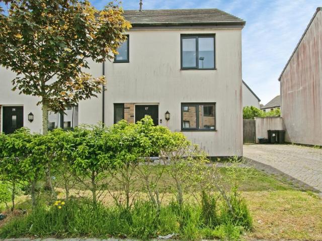House for sale in Roseworthy, Cornwall