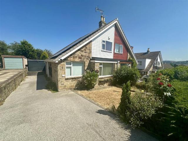 House for sale in Mirfield, West Yorkshire