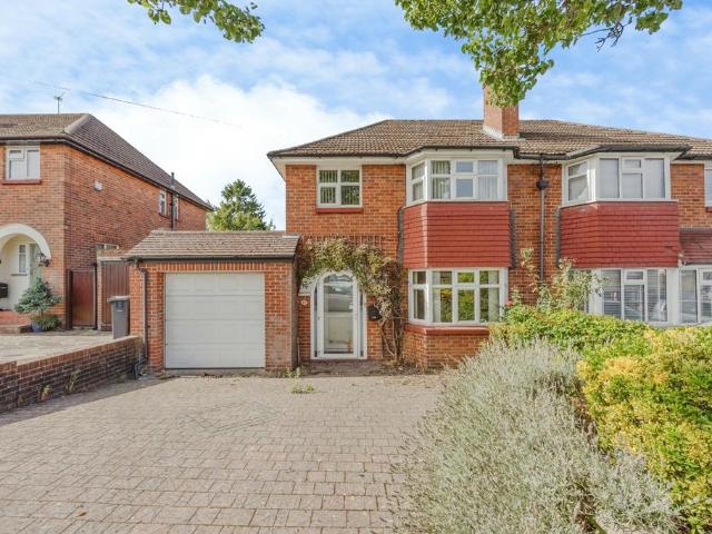 House for sale in London Borough of Croydon, Selsdon