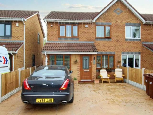 House for sale in Stubshaw Cross, Wigan