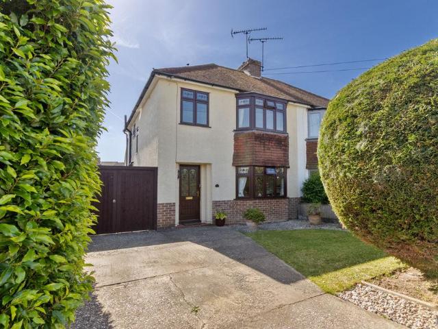 House for sale in Chichester, Littlecote