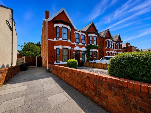 House for sale in Meols Cop, Southport
