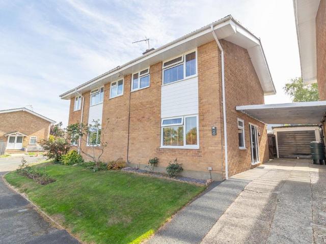 House for sale in Potterspury, West Northamptonshire