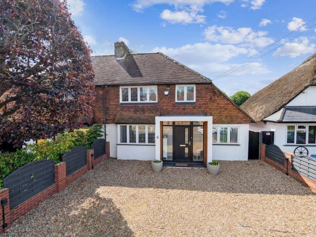 House for sale in Iver, Richings Park
