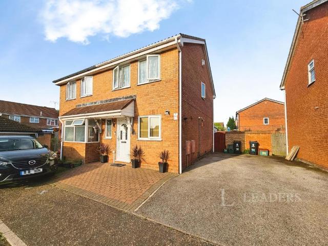 House for sale in Dale Hill, Essex