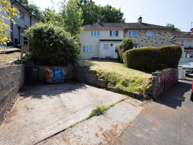 House for sale in Feckenham, City Of Bristol