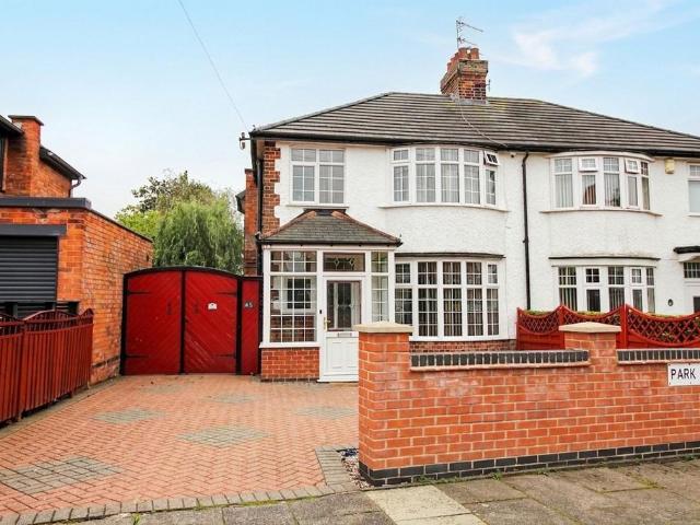 House for sale in Aylestone Park, Leicester