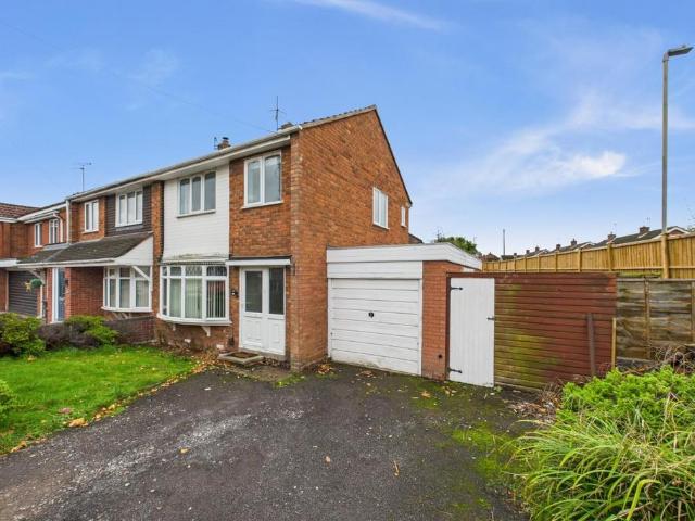 House for sale in Pensnett, West Midlands