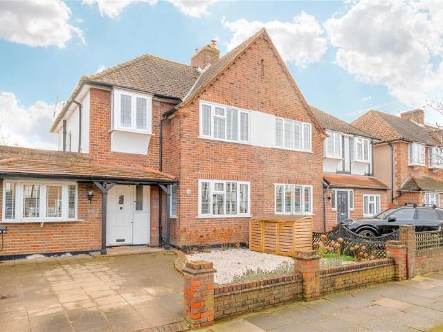 House for sale in Whitton, Greater London