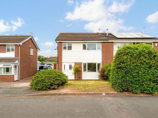 House for sale in Halton