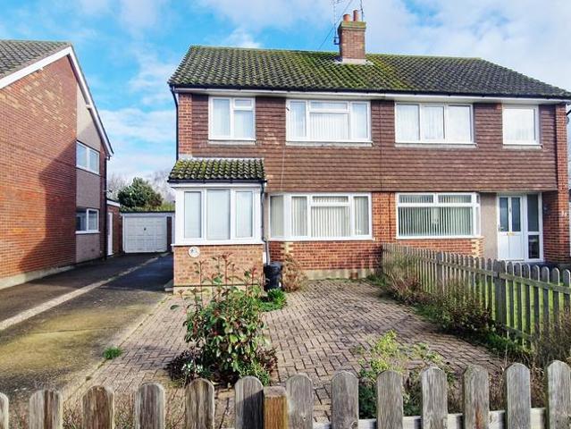 House for sale in The Butts, Kent