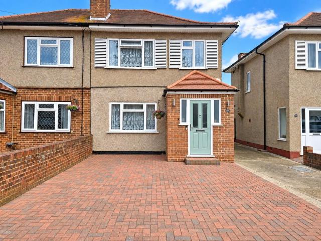 House for sale in Charville, Greater London