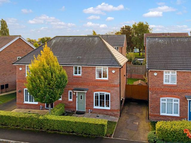 House for sale in Brinnington, Stockport